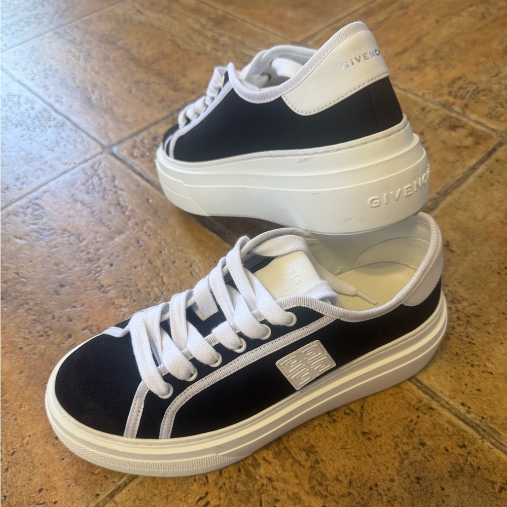 Givenchy City Platform Women Sneakers - Picture 6 of 13